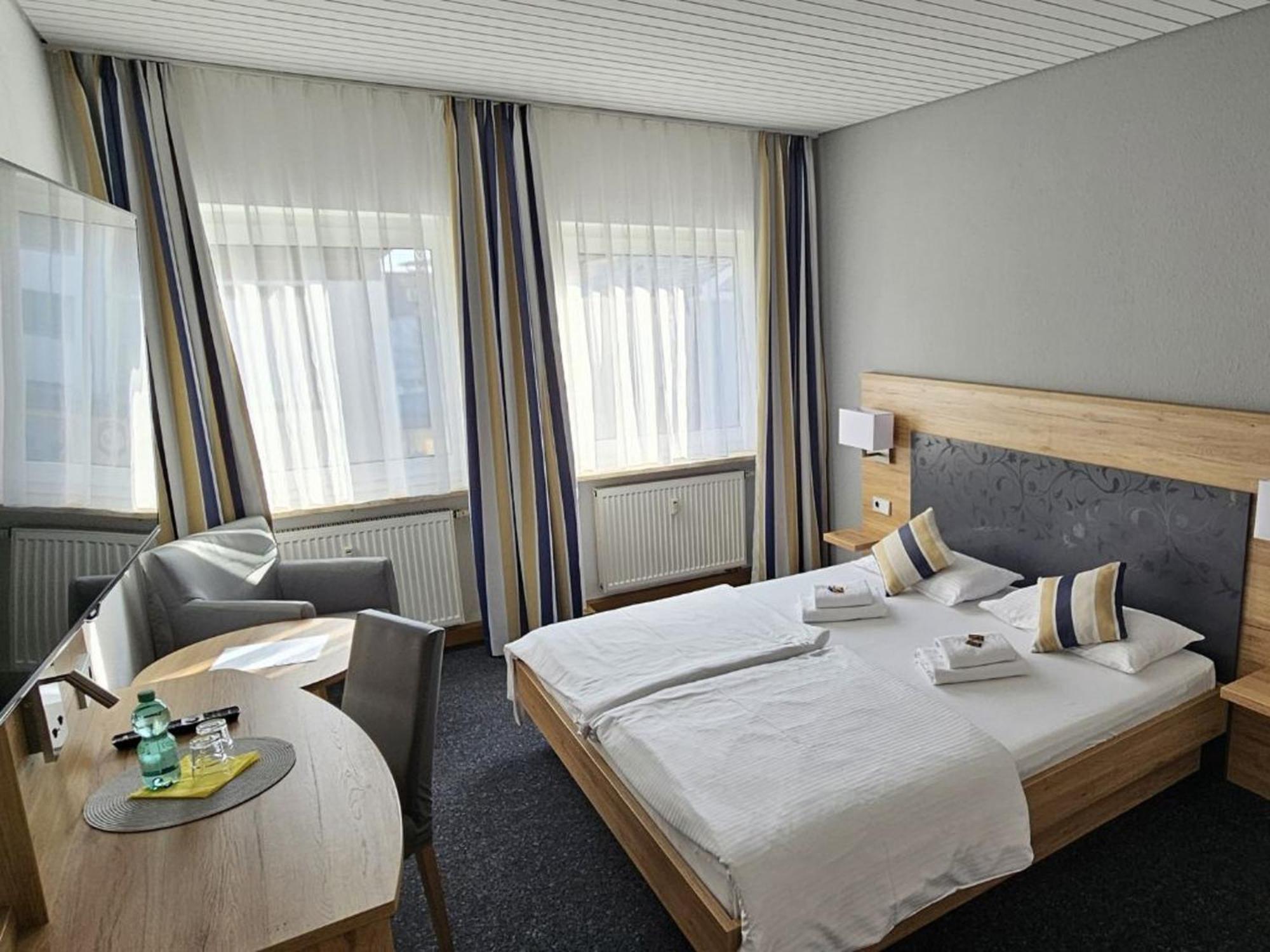 Hotel Hirsch Guenzburg Luaran gambar