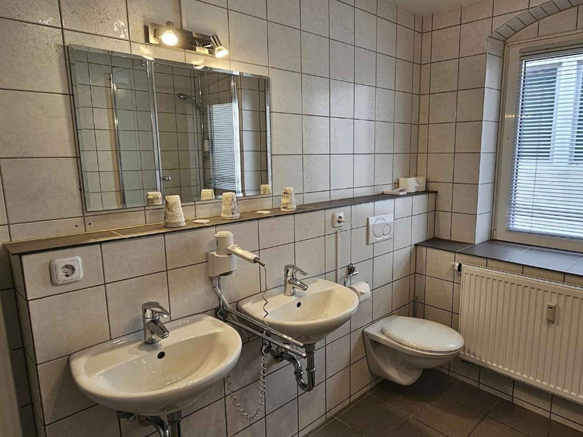 Hotel Hirsch Guenzburg Luaran gambar