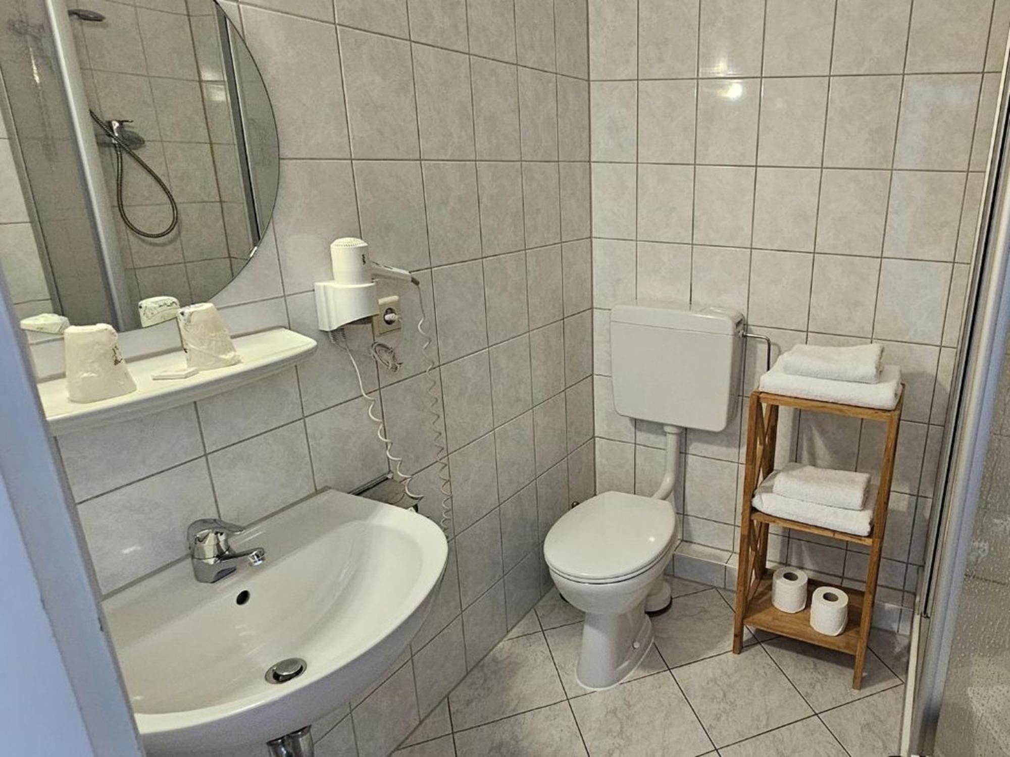 Hotel Hirsch Guenzburg Luaran gambar