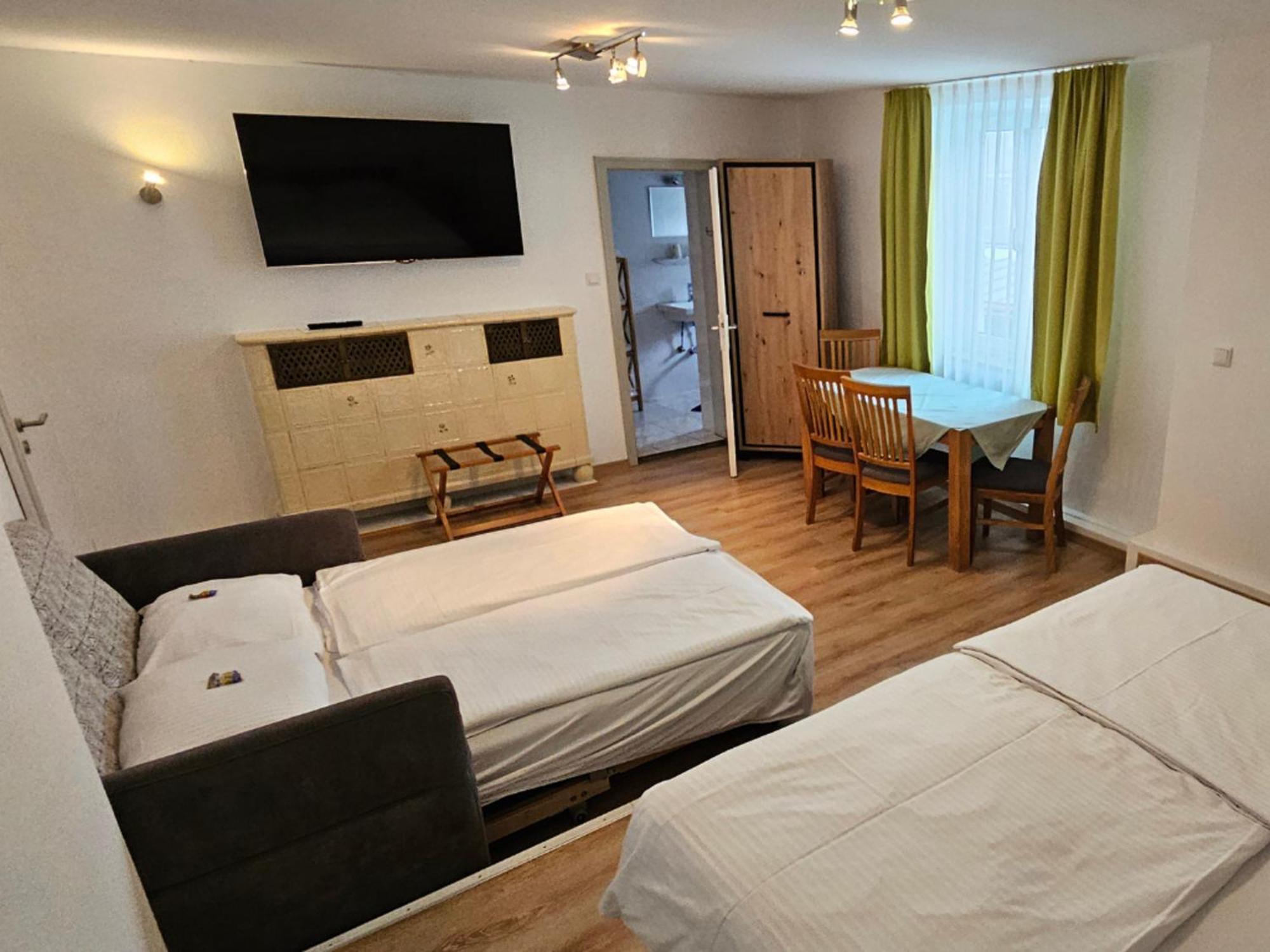 Hotel Hirsch Guenzburg Luaran gambar